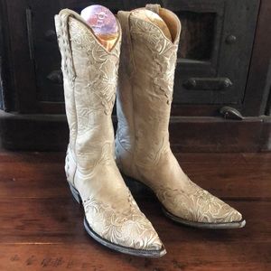 Old Gringo Erin Vesuvio Bone NEW cowgirl boots size 8 1/2 B never been worn